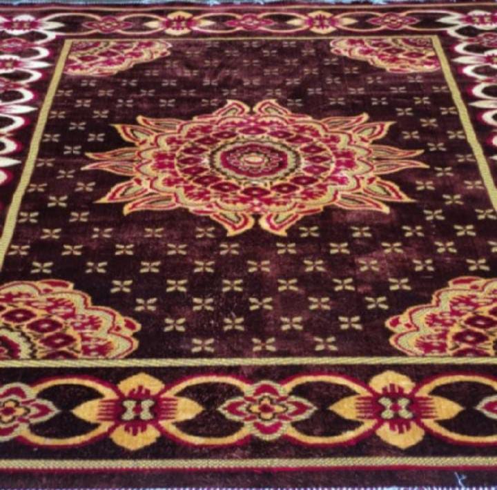 Central Piece Carpet,High Quality, Anti Slip Rug For Living room , 9 X 6 Feet , Room carpet